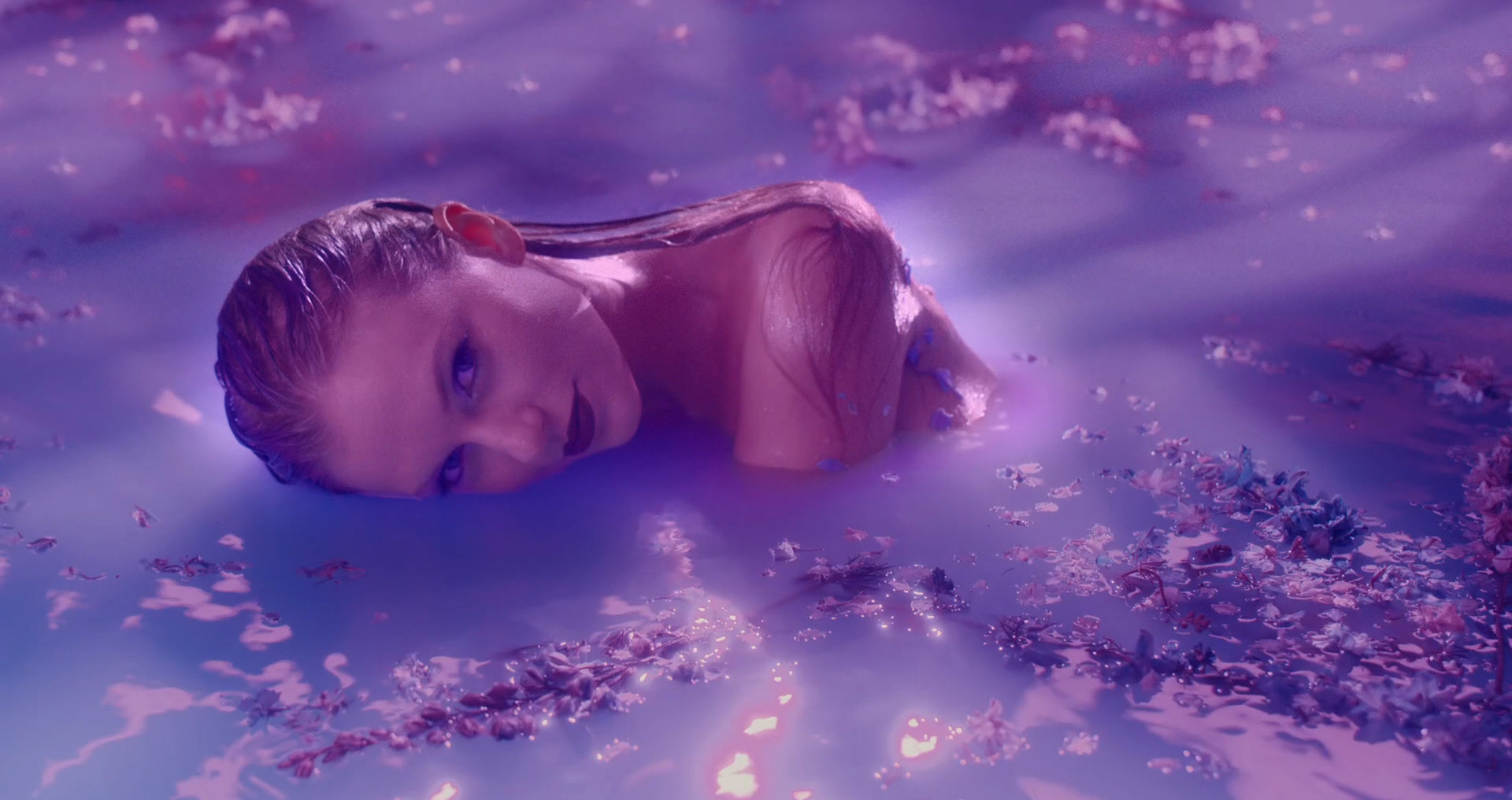 Taylor-Swift-Lavender-Haze.jpg